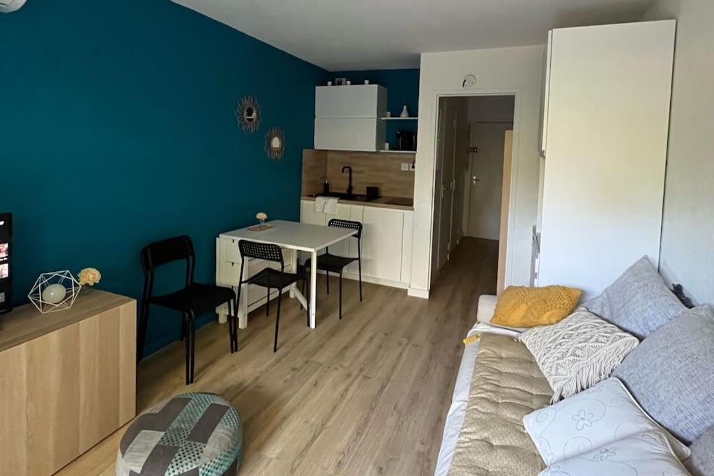 Studio Bord De Mer Boulouris A Saint Raphael Экстерьер фото